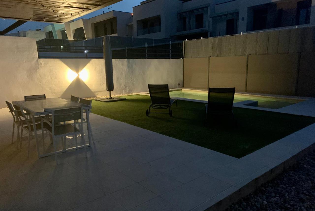 Agradable Con Piscina Privada Cerca De Madrid Сasa de vacaciones Arroyomolinos